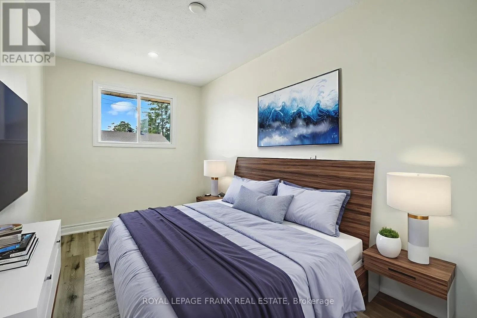 4 - 88 MARY STREET W, #4