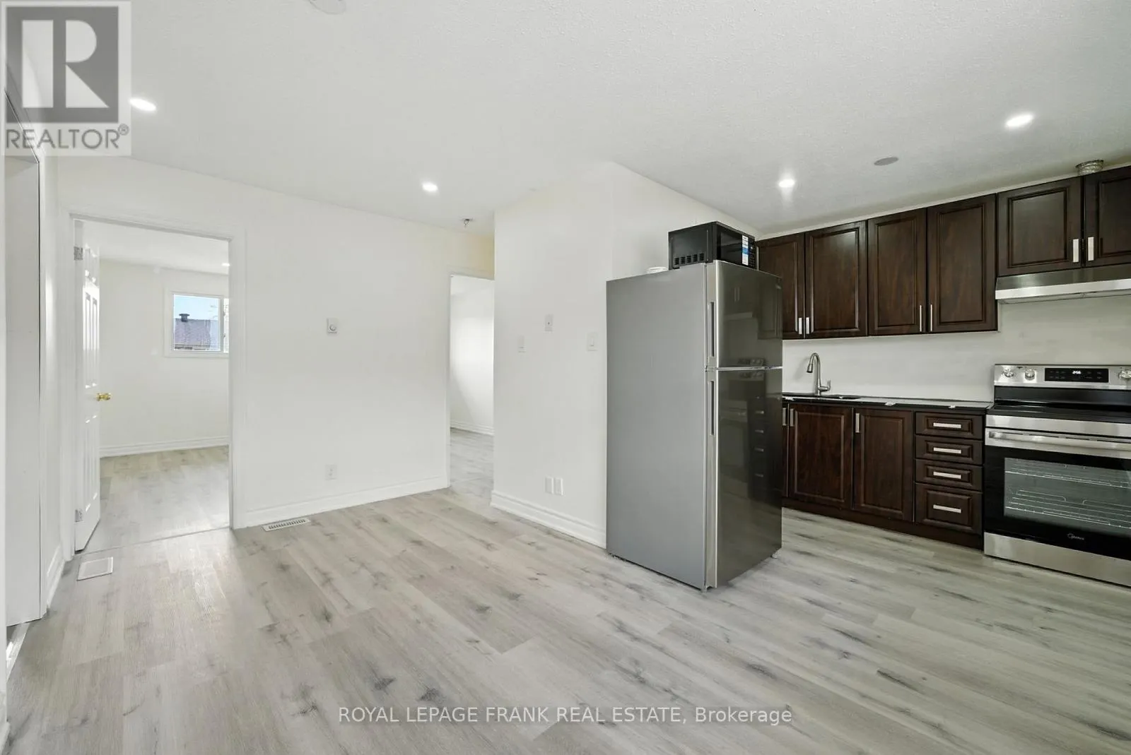 4 - 88 MARY STREET W, #4