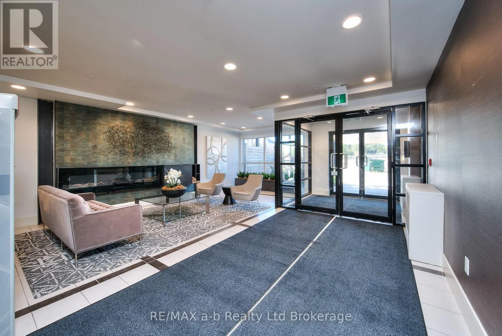 415 - 155 ST LEGER STREET, #415