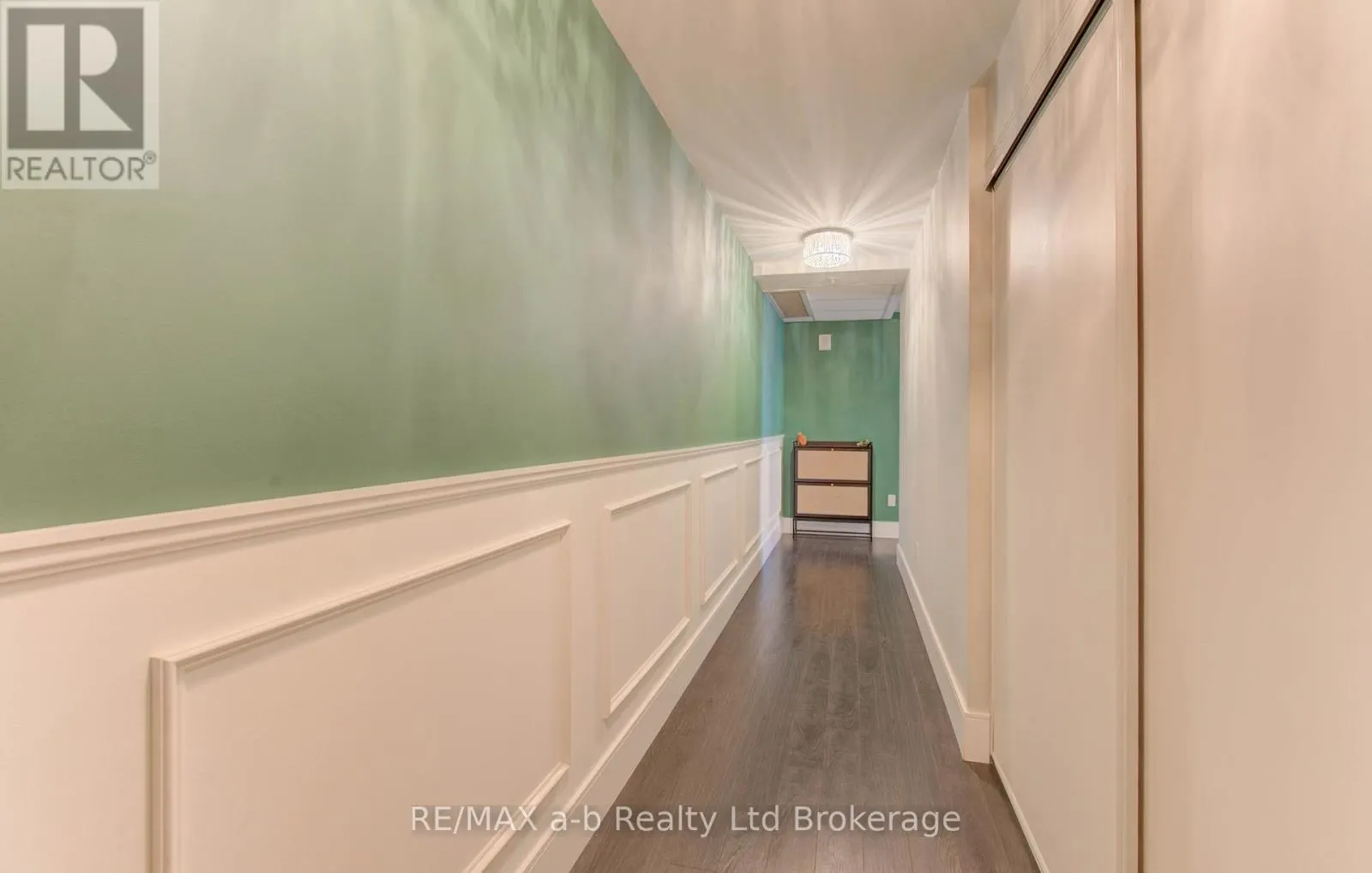 415 - 155 ST LEGER STREET, #415