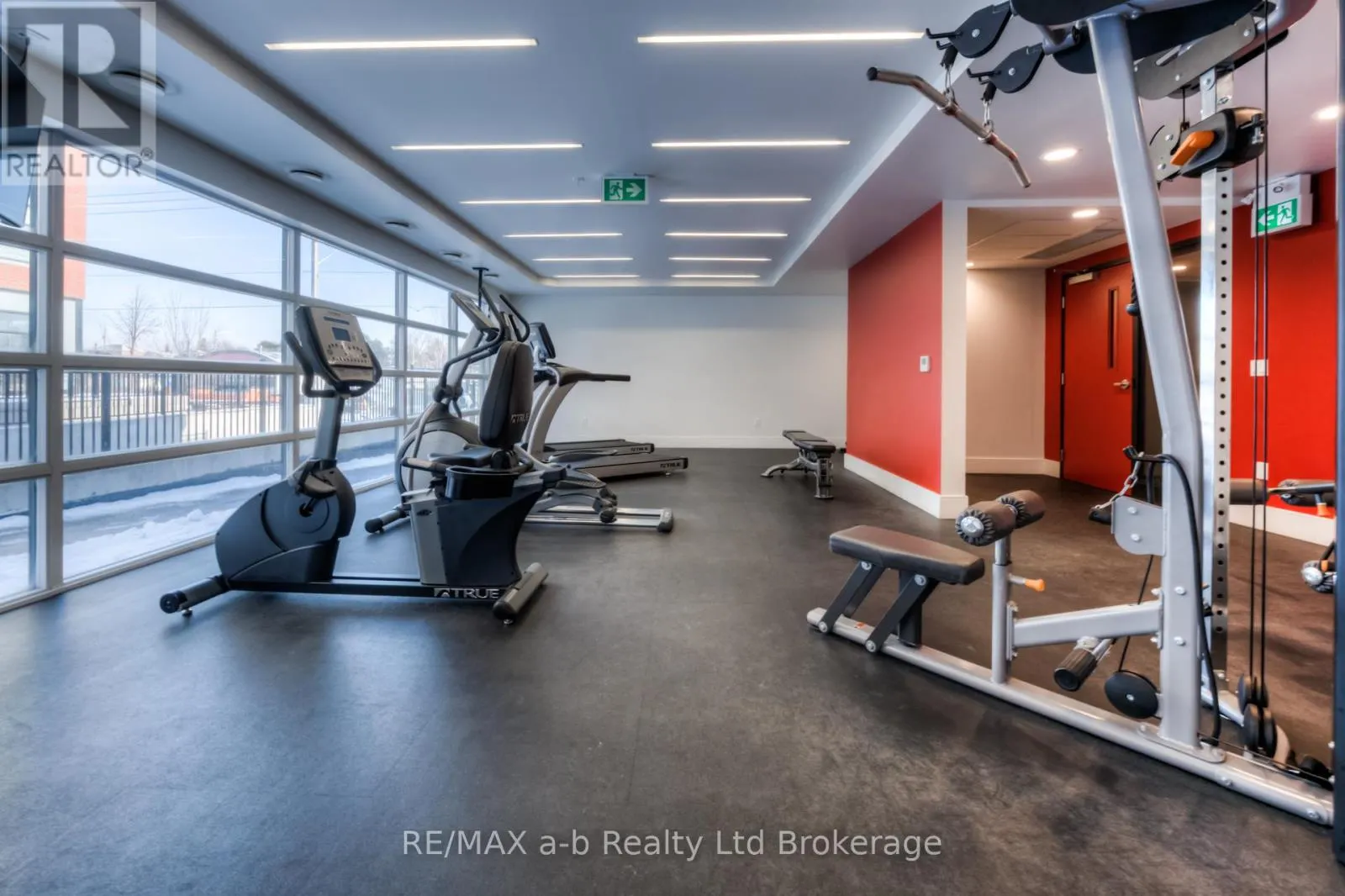 415 - 155 ST LEGER STREET, #415