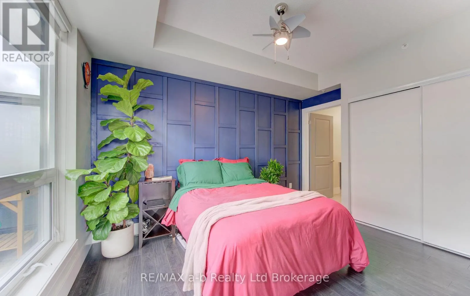 415 - 155 ST LEGER STREET, #415