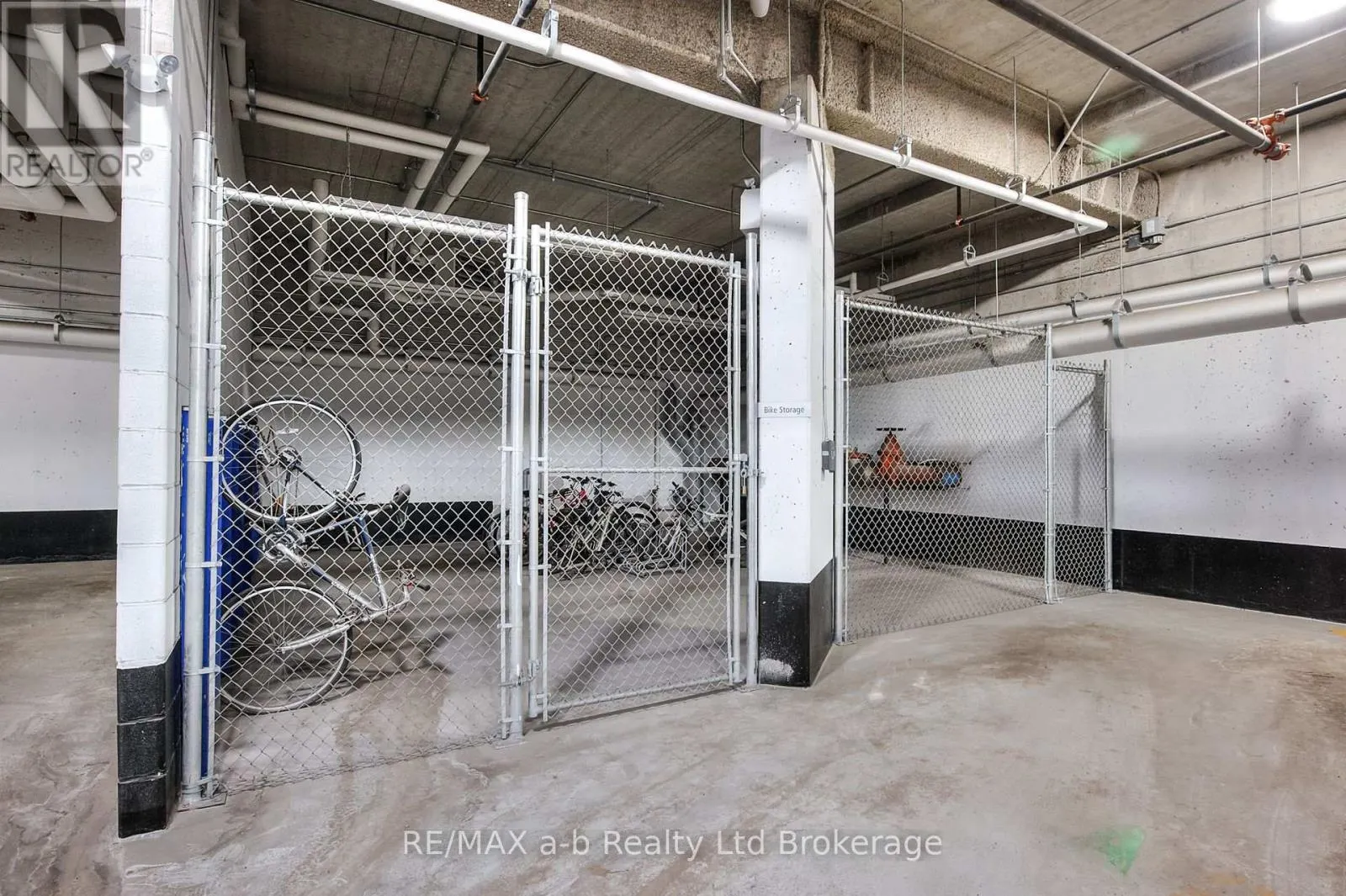 415 - 155 ST LEGER STREET, #415