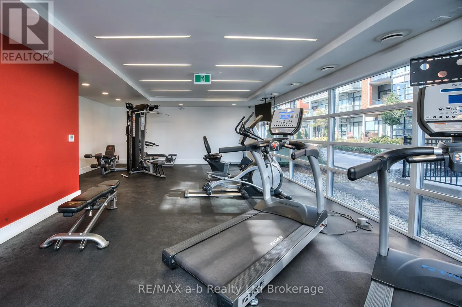 415 - 155 ST LEGER STREET, #415