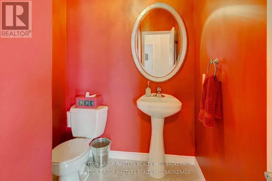 125 COUNTRY CLUB DRIVE