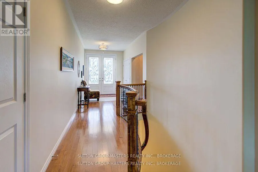 125 COUNTRY CLUB DRIVE