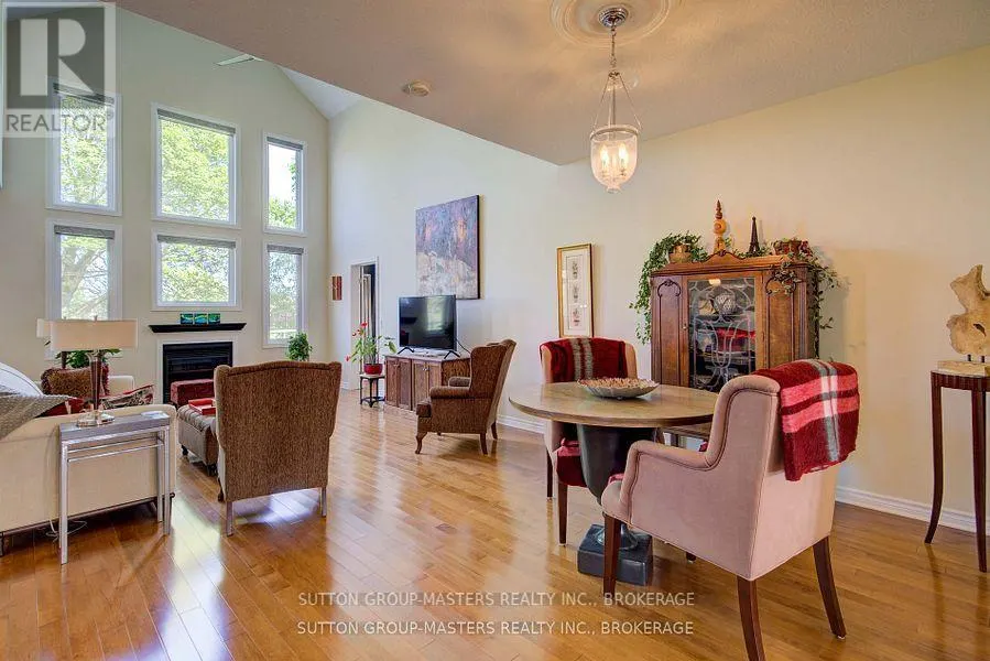 125 COUNTRY CLUB DRIVE