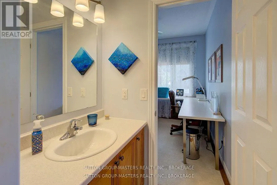 125 COUNTRY CLUB DRIVE