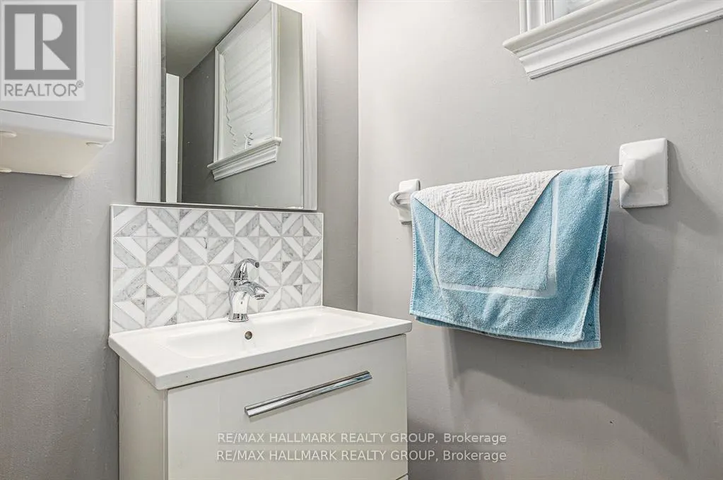 4220 KELLY FARM DRIVE