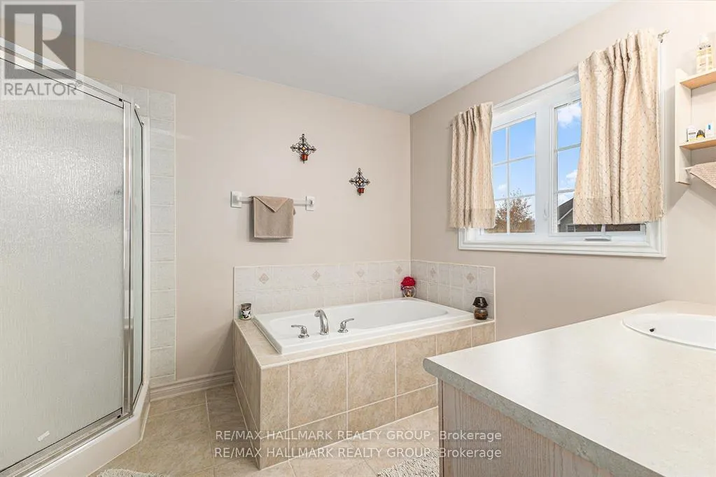 4220 KELLY FARM DRIVE