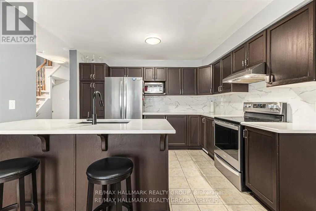 4220 KELLY FARM DRIVE