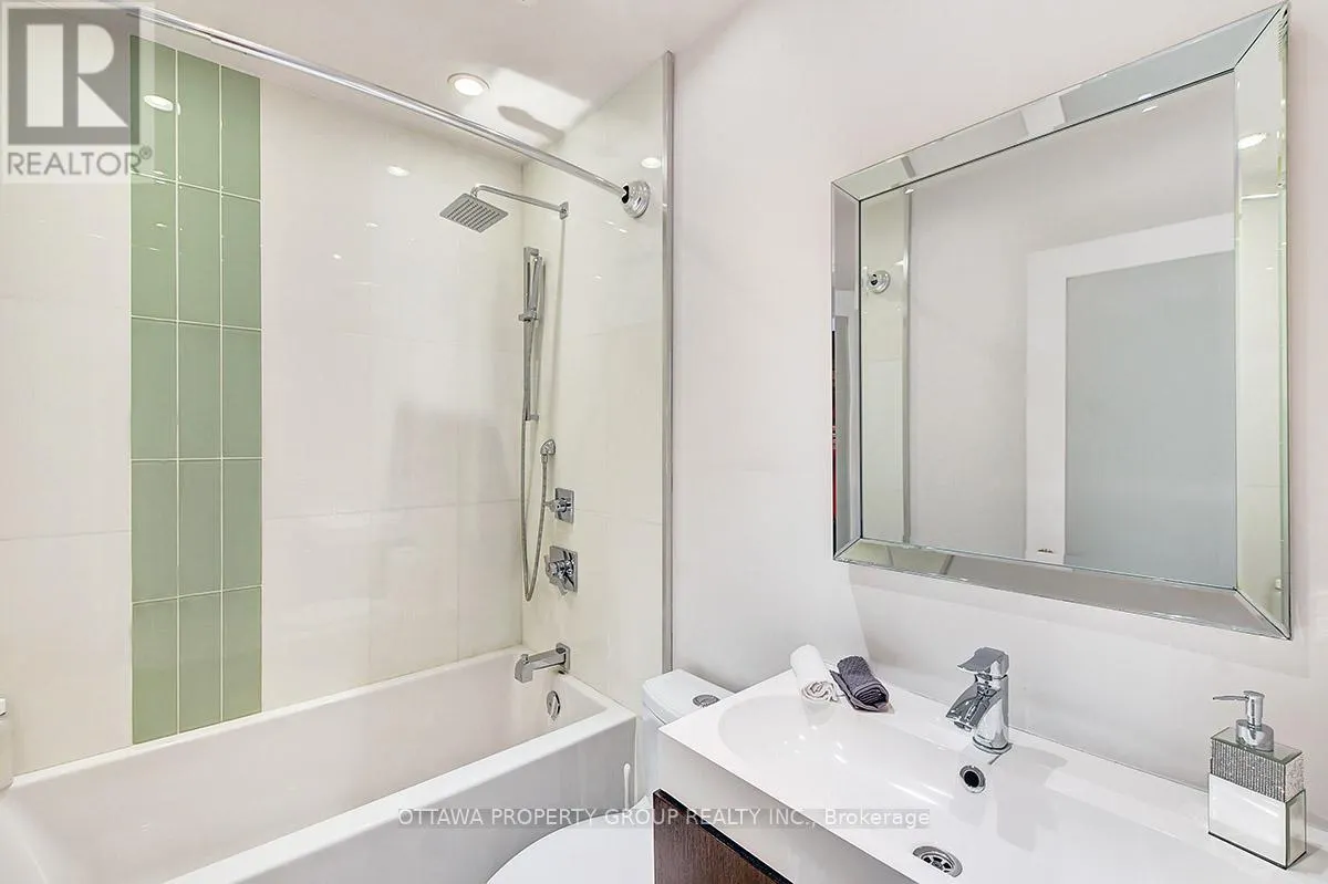 C - 10 CHESTNUT STREET