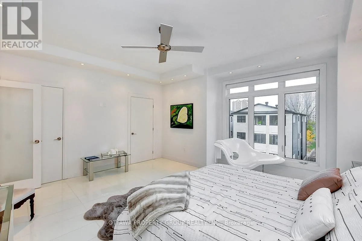 C - 10 CHESTNUT STREET