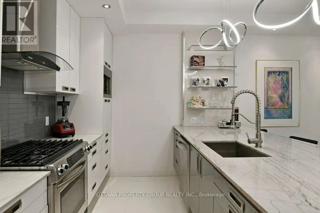 C - 10 CHESTNUT STREET