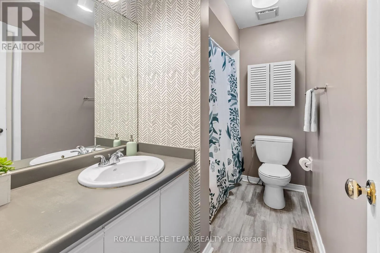 1120 CHIMNEY HILL WAY