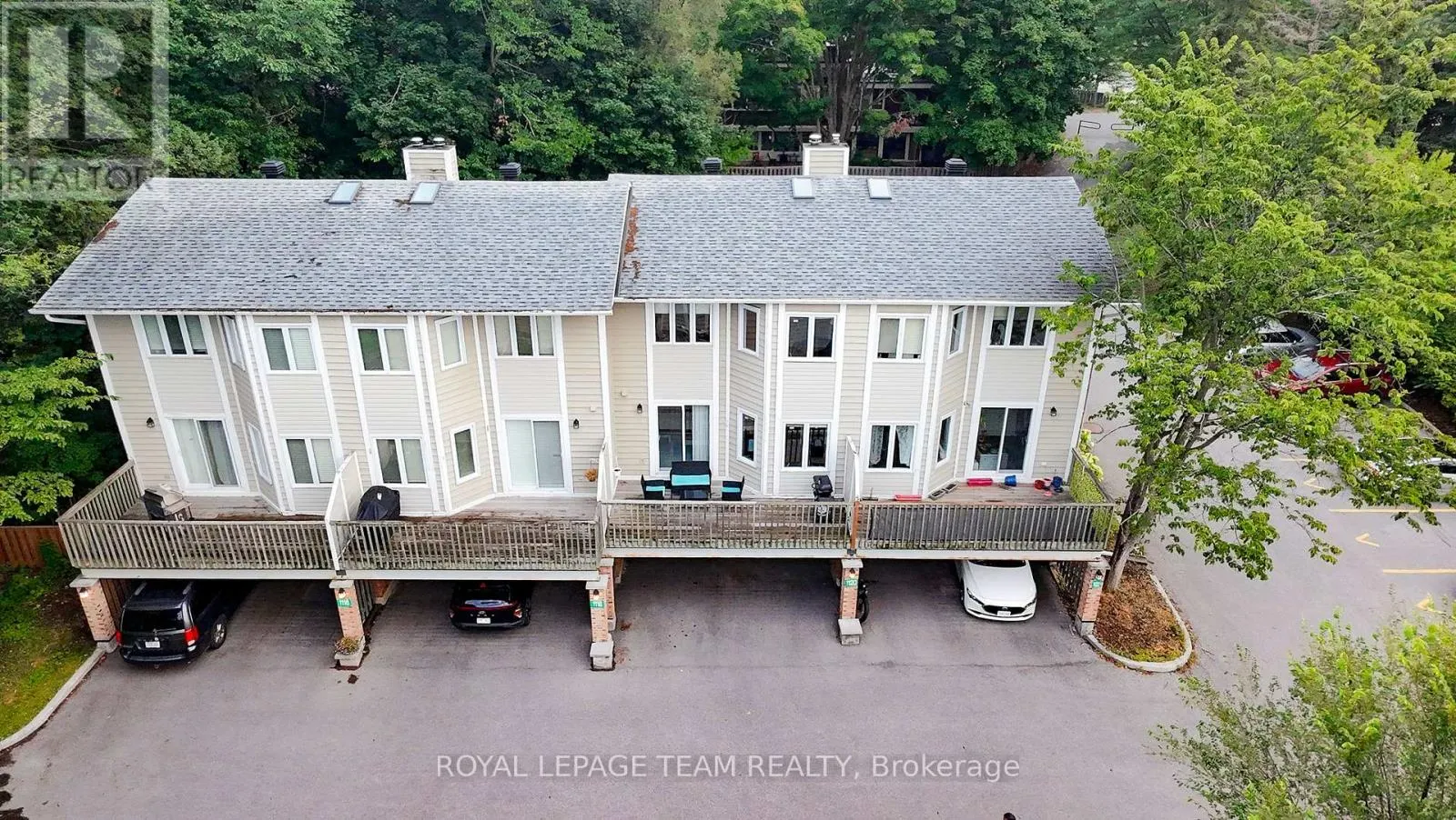 1120 CHIMNEY HILL WAY