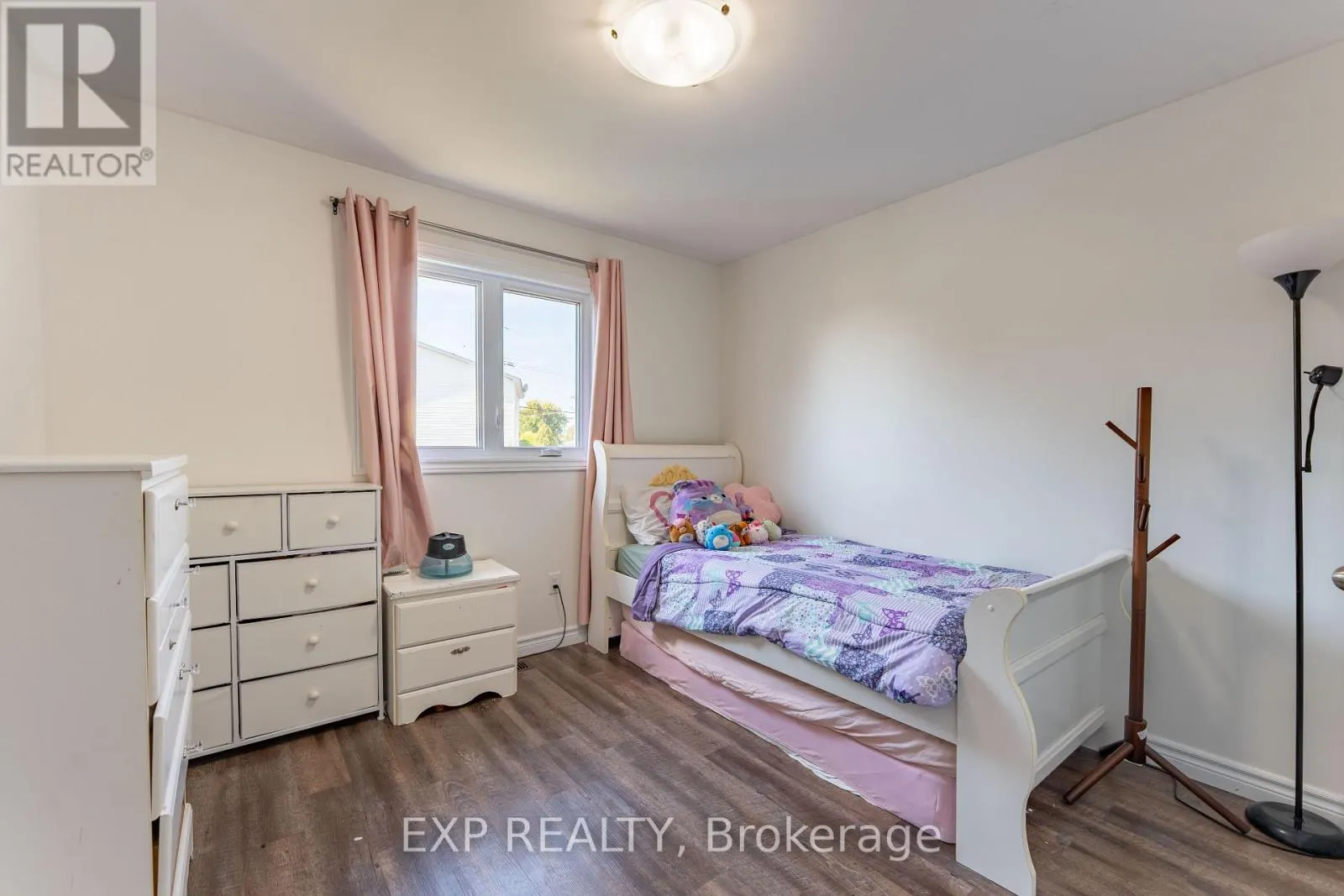 11 PLACE MADELEINE PLACE