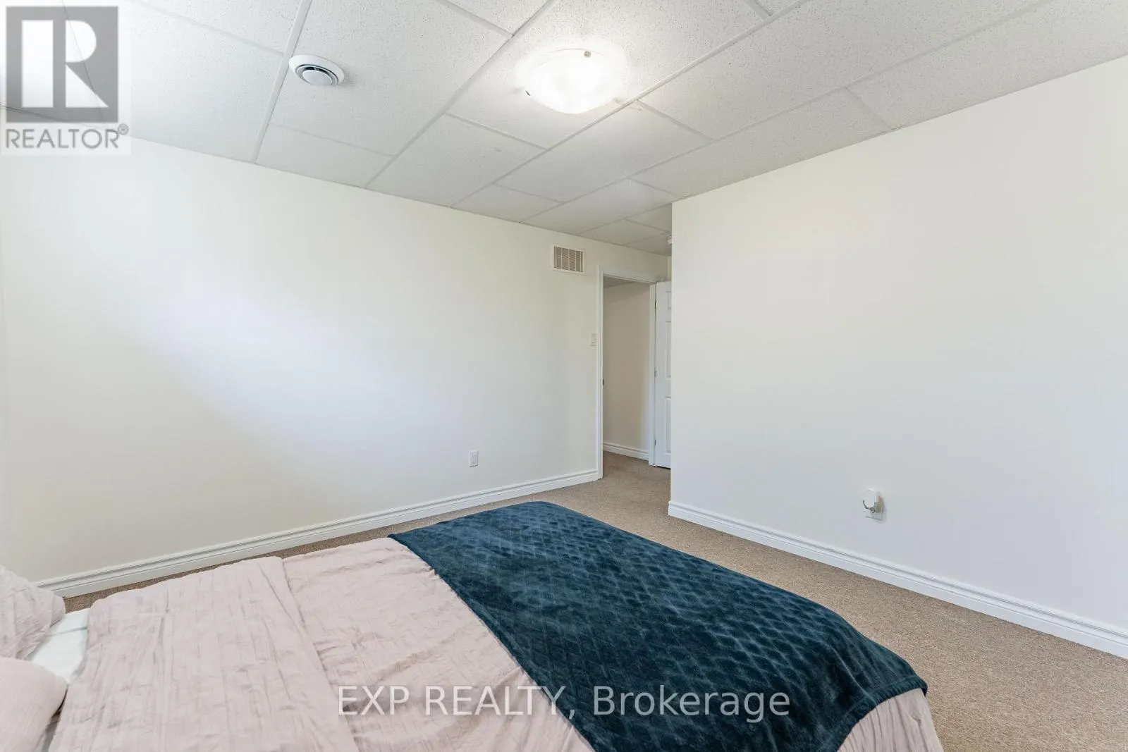 11 PLACE MADELEINE PLACE