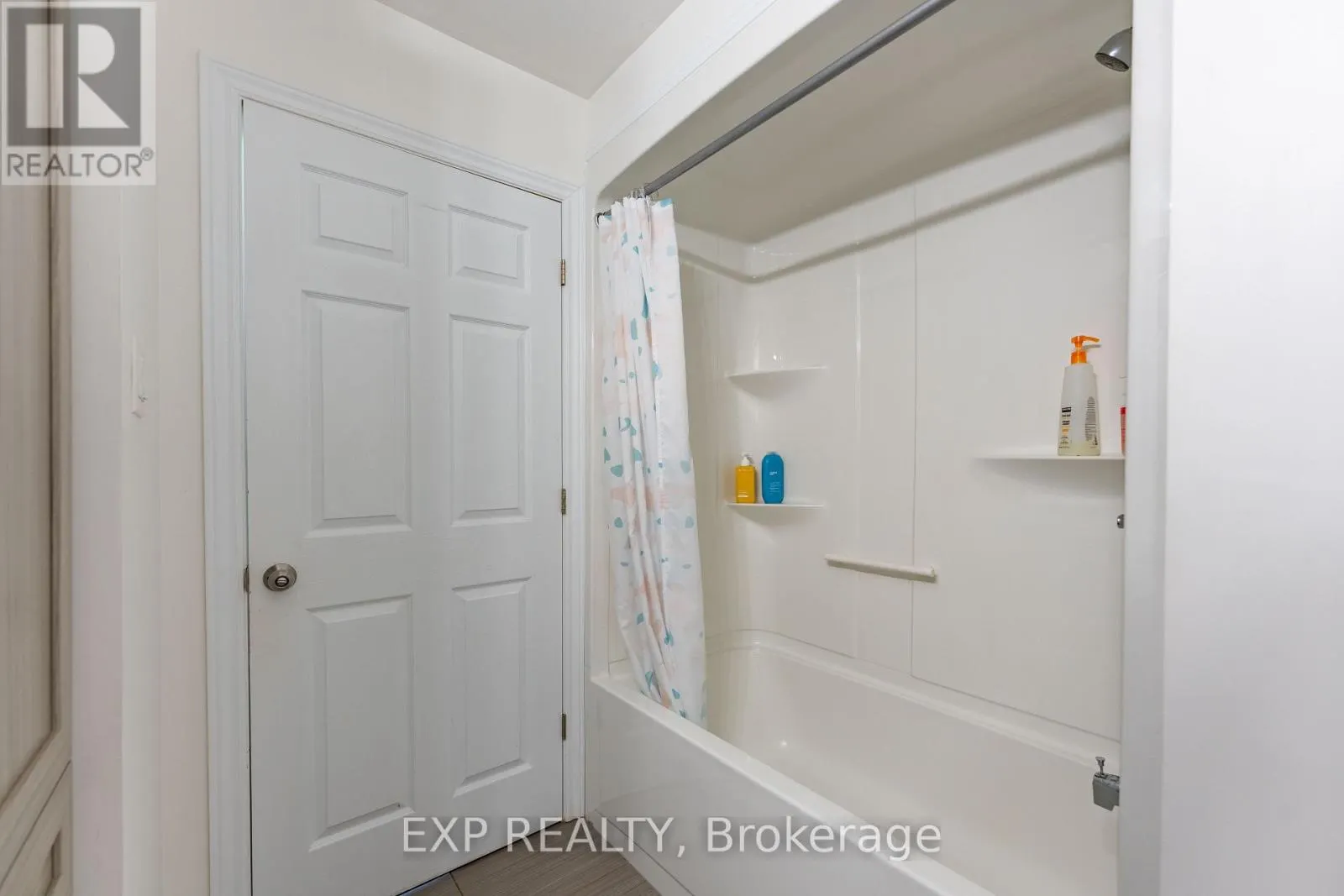 11 PLACE MADELEINE PLACE