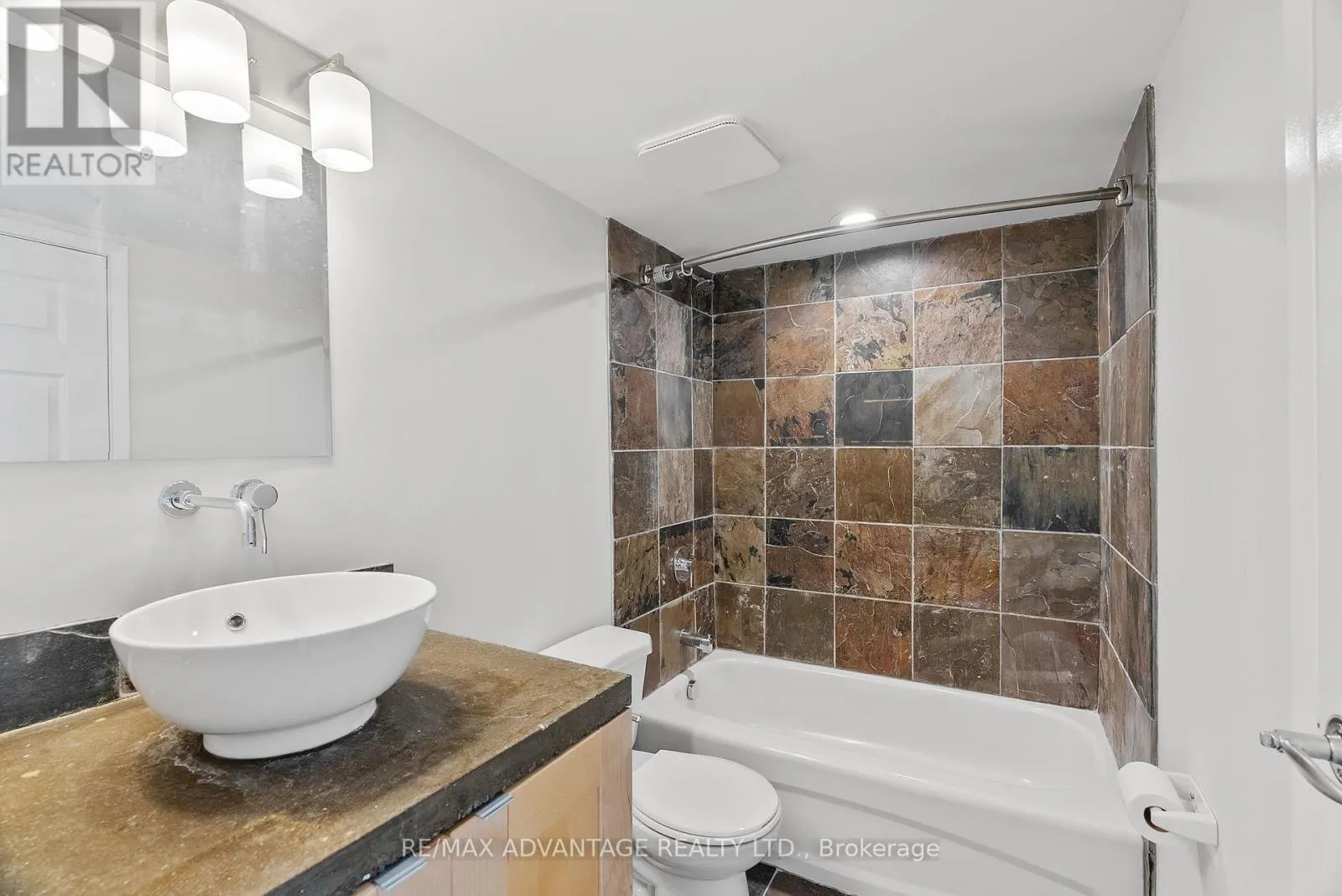 704 - 7 PICTON STREET, #704