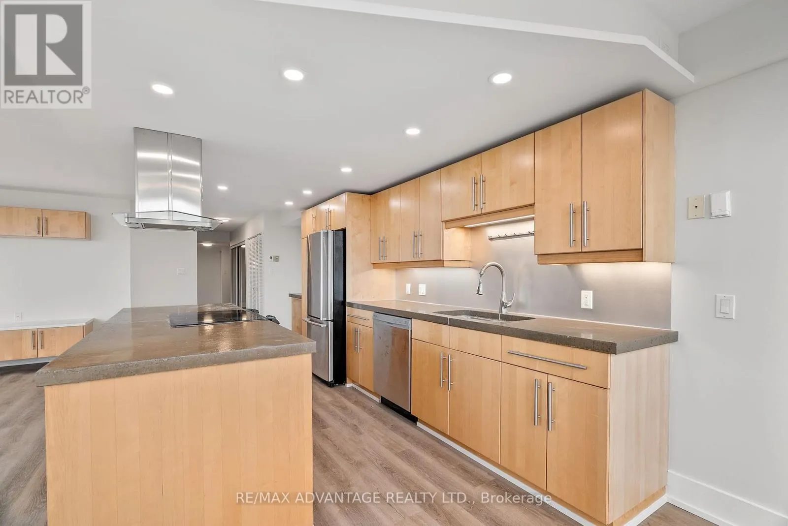 704 - 7 PICTON STREET, #704