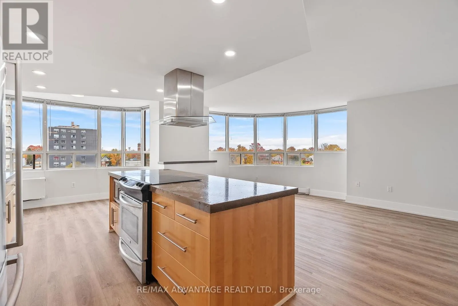 704 - 7 PICTON STREET, #704