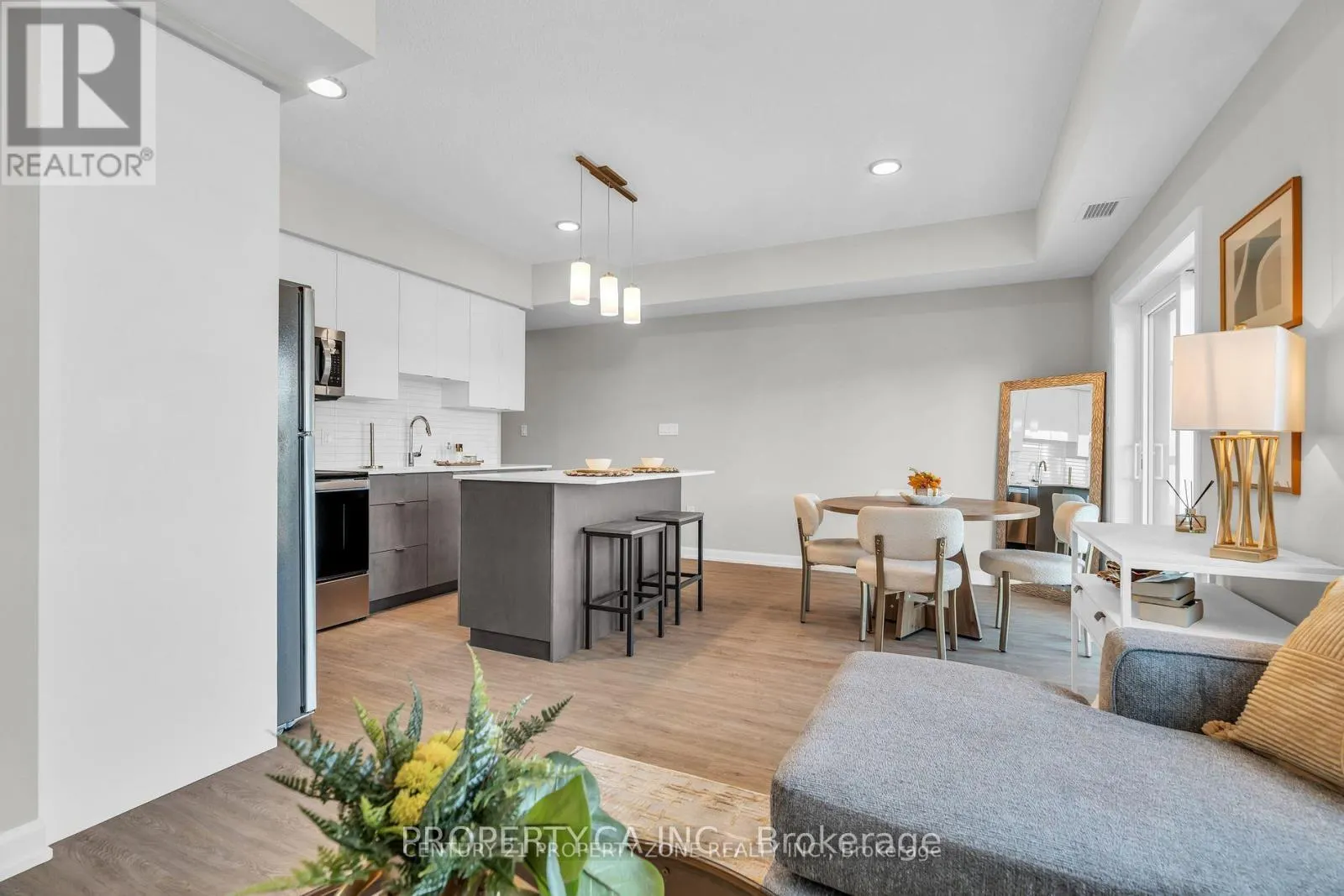 113 - 708 WOOLWICH STREET