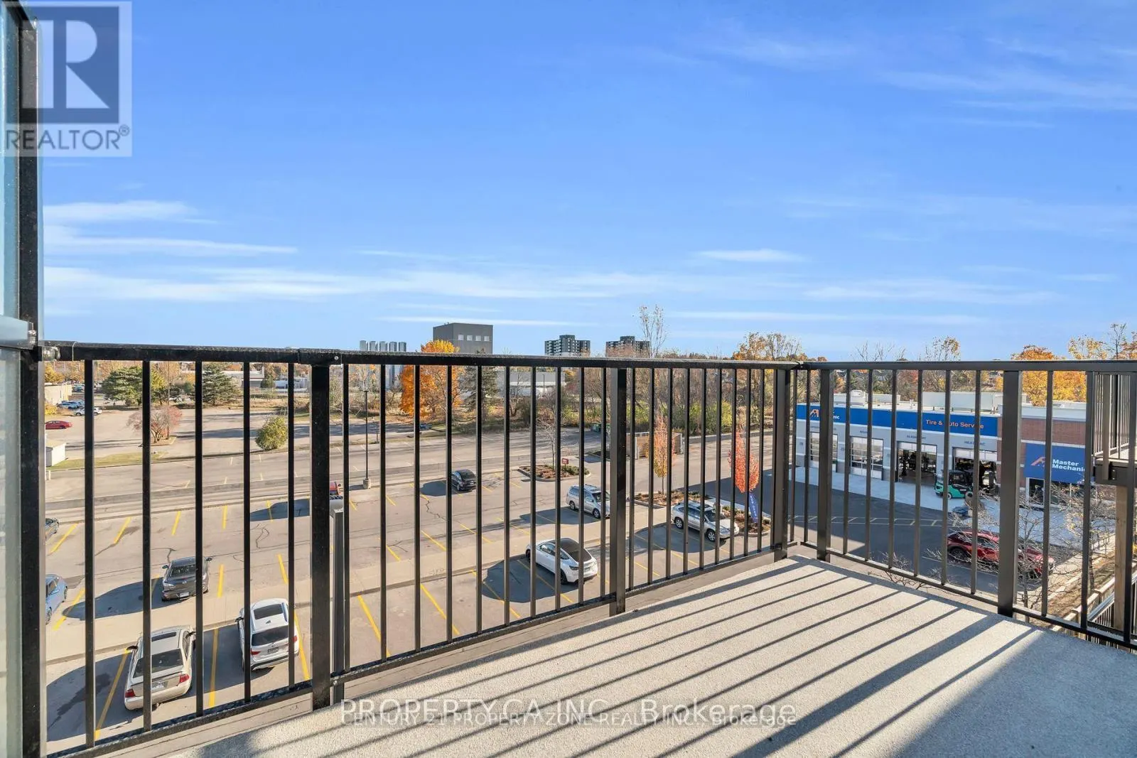 113 - 708 WOOLWICH STREET