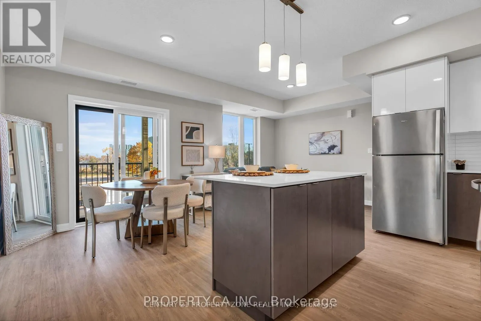 113 - 708 WOOLWICH STREET