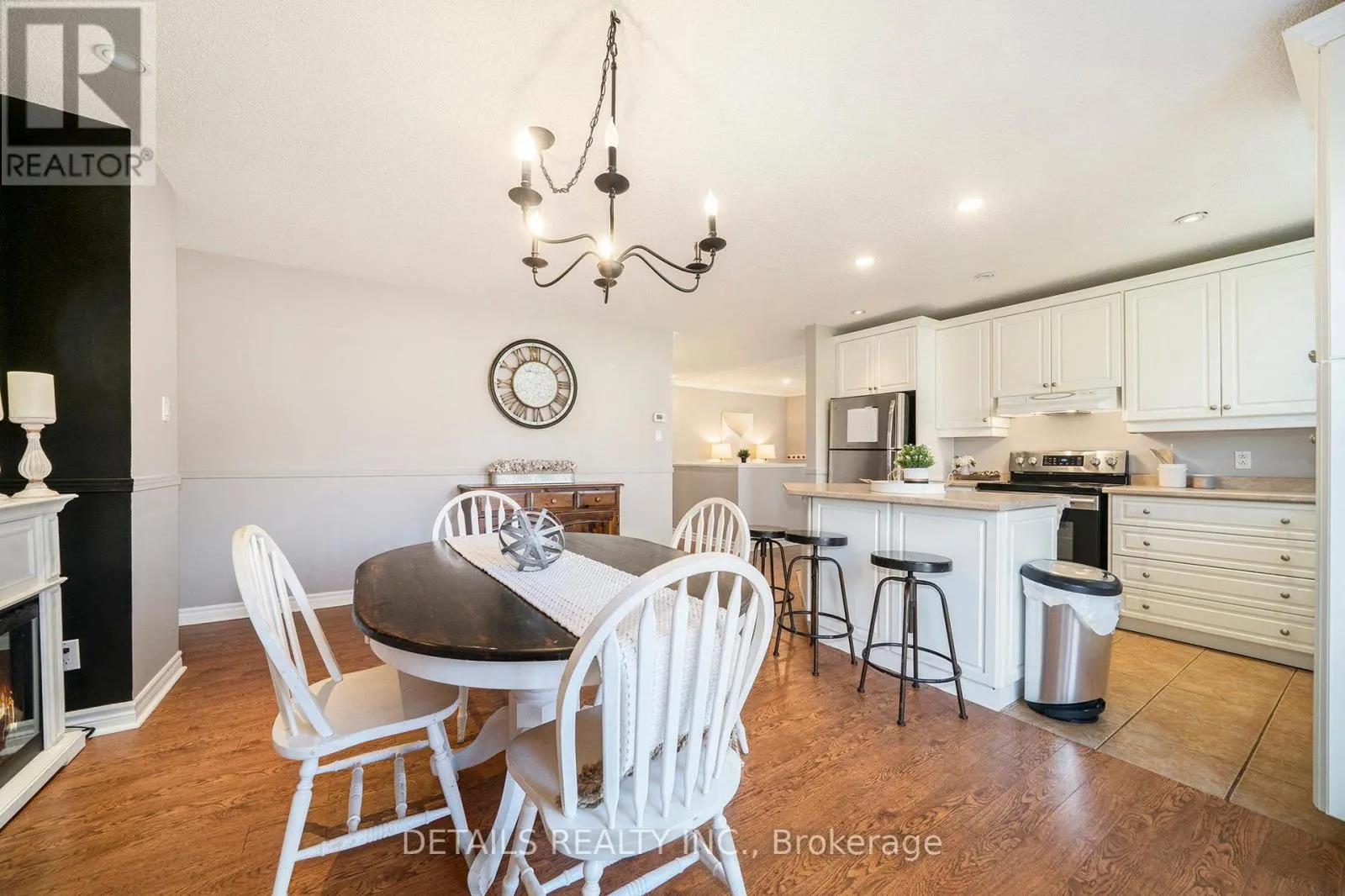 2298 JAMES CRAIG STREET