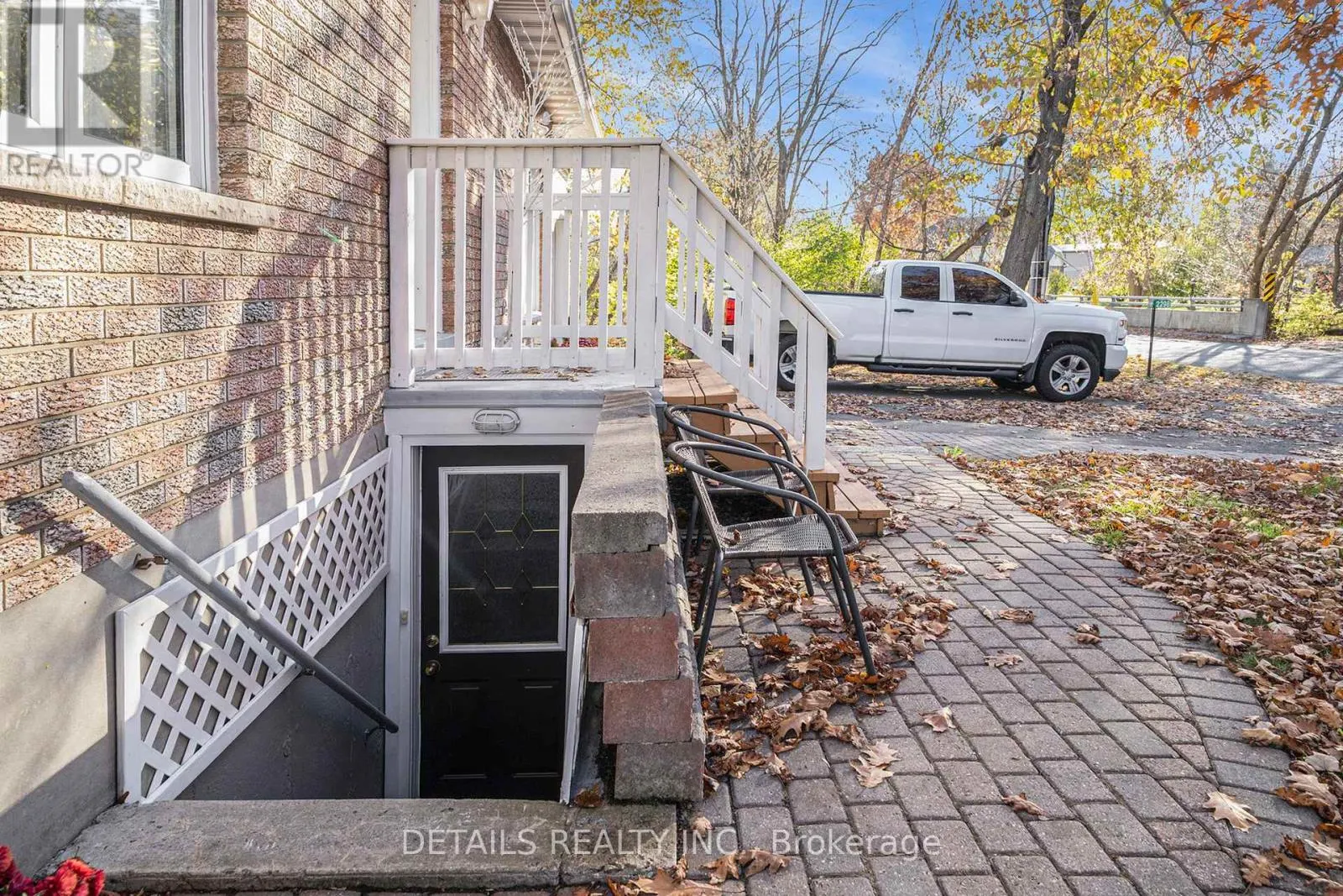 2298 JAMES CRAIG STREET