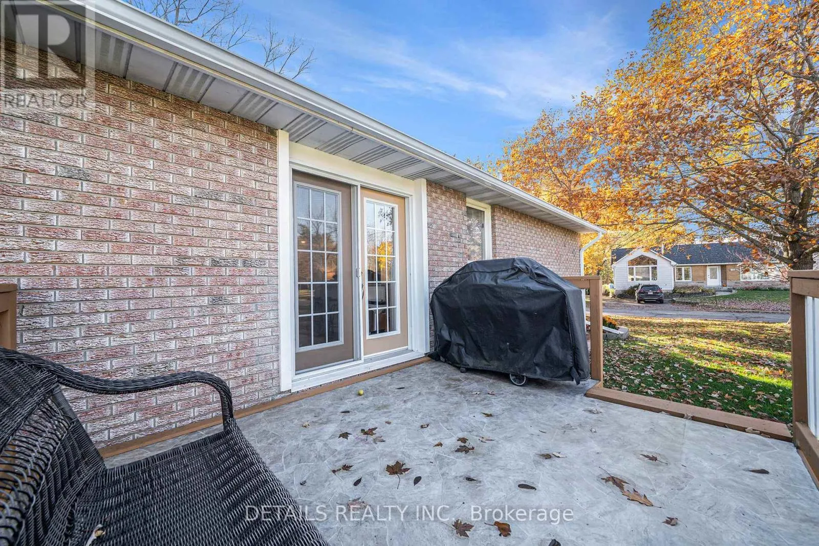 2298 JAMES CRAIG STREET