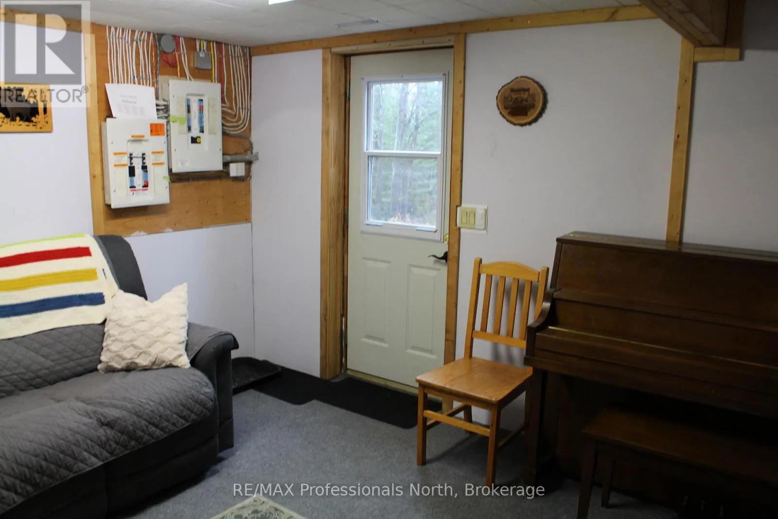 1121 OLD DONALD ROAD N