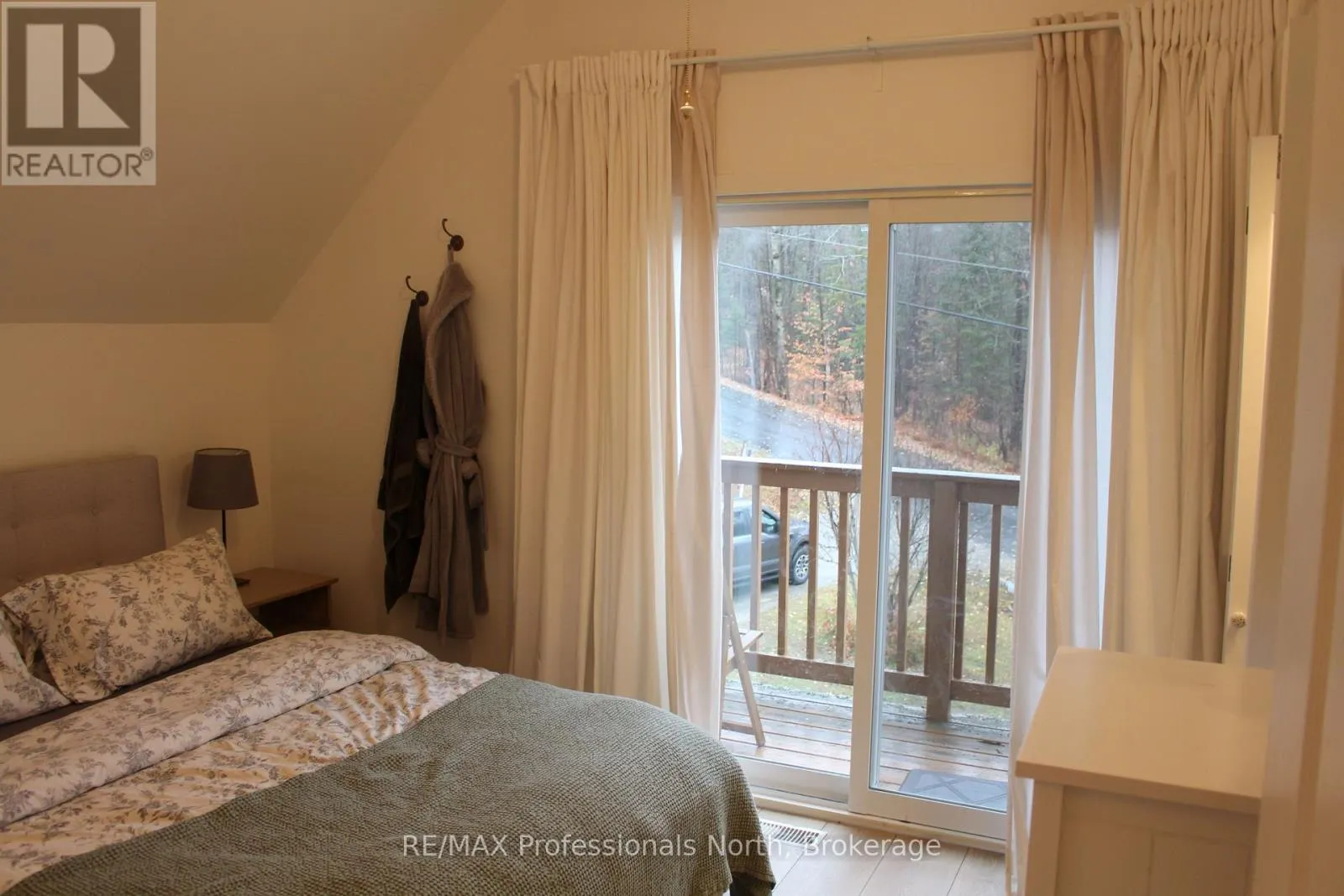 1121 OLD DONALD ROAD N