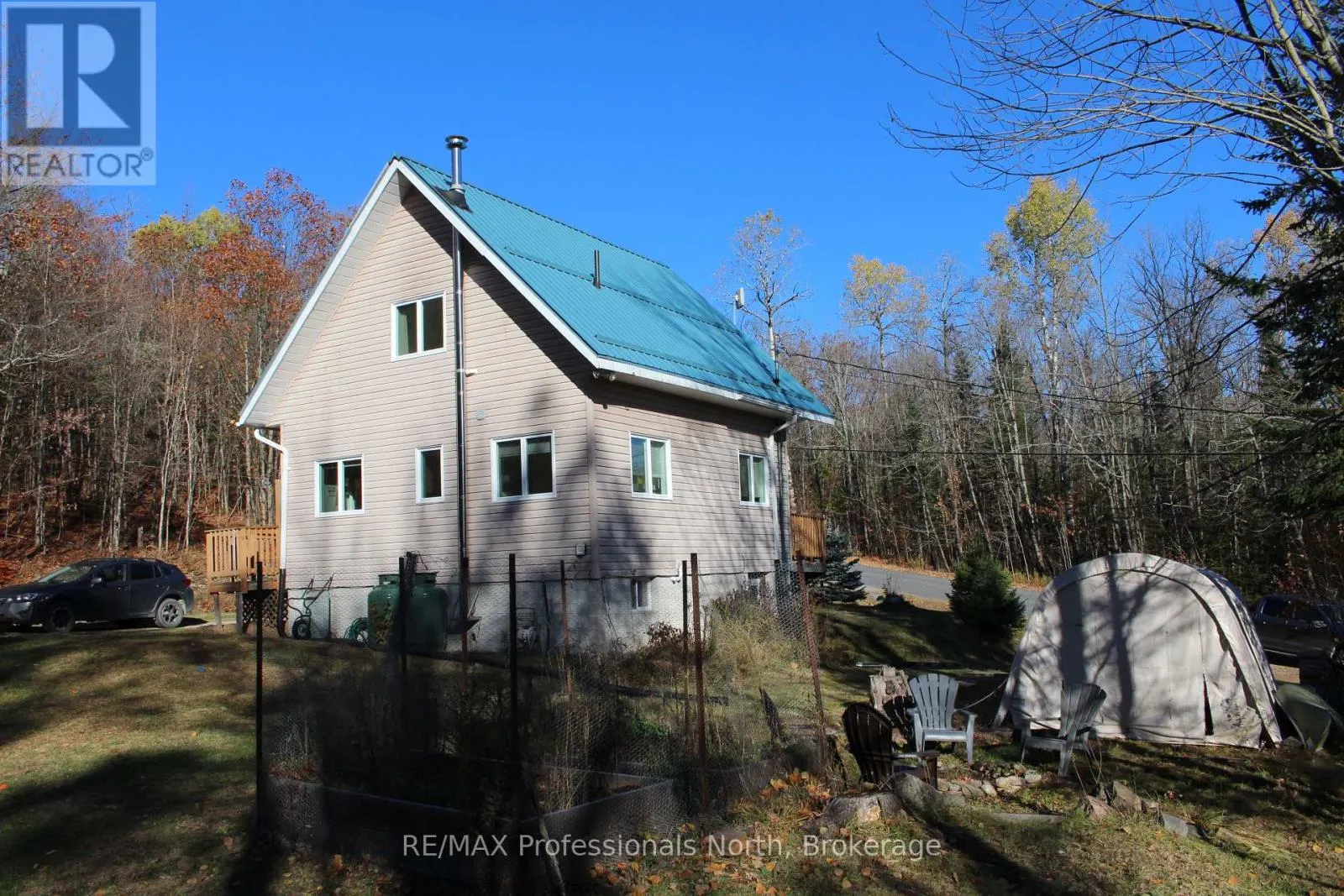 1121 OLD DONALD ROAD N