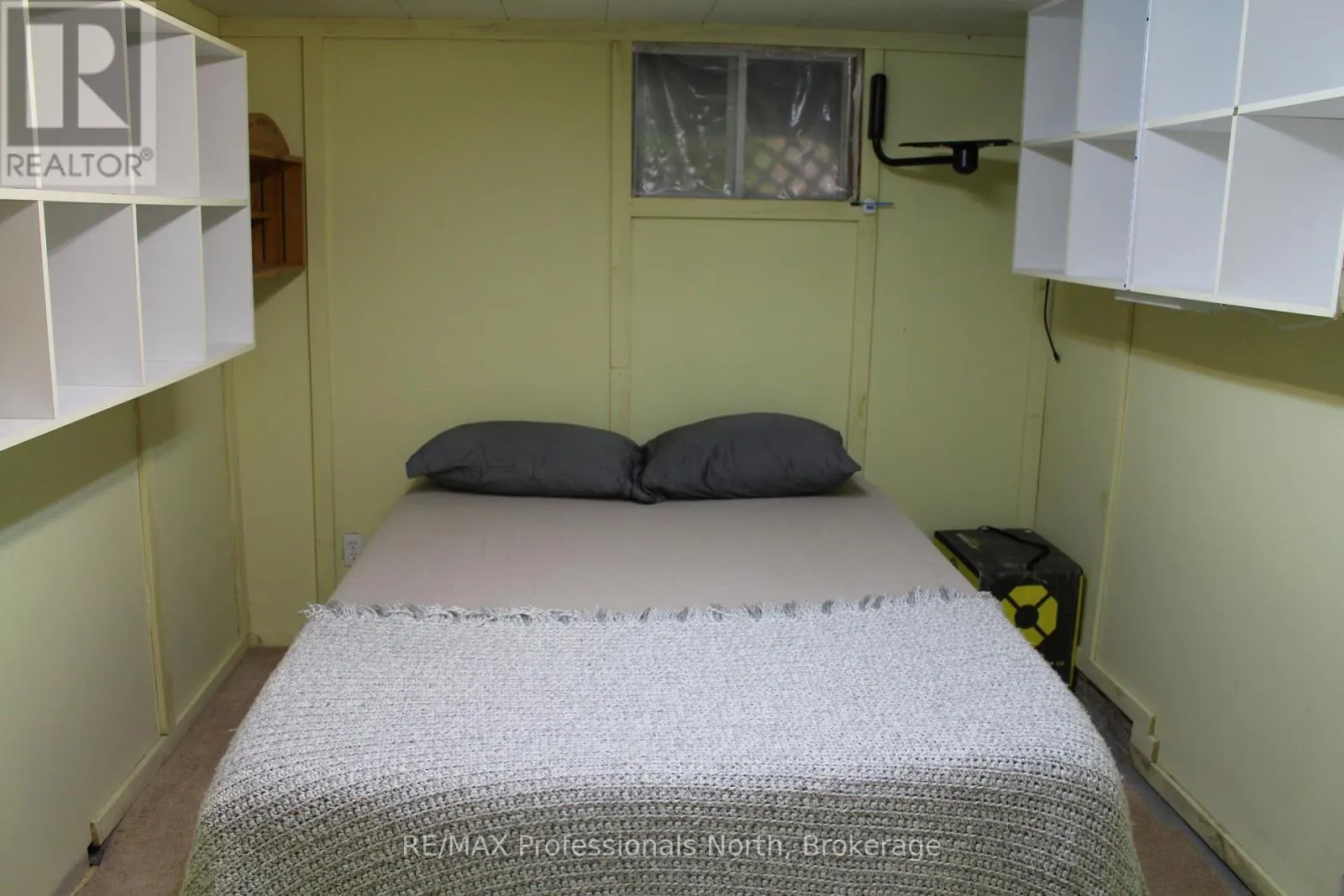 1121 OLD DONALD ROAD N