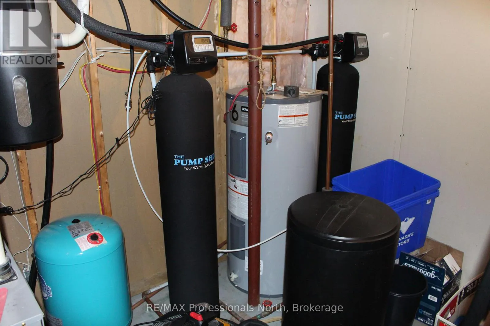 1121 OLD DONALD ROAD N