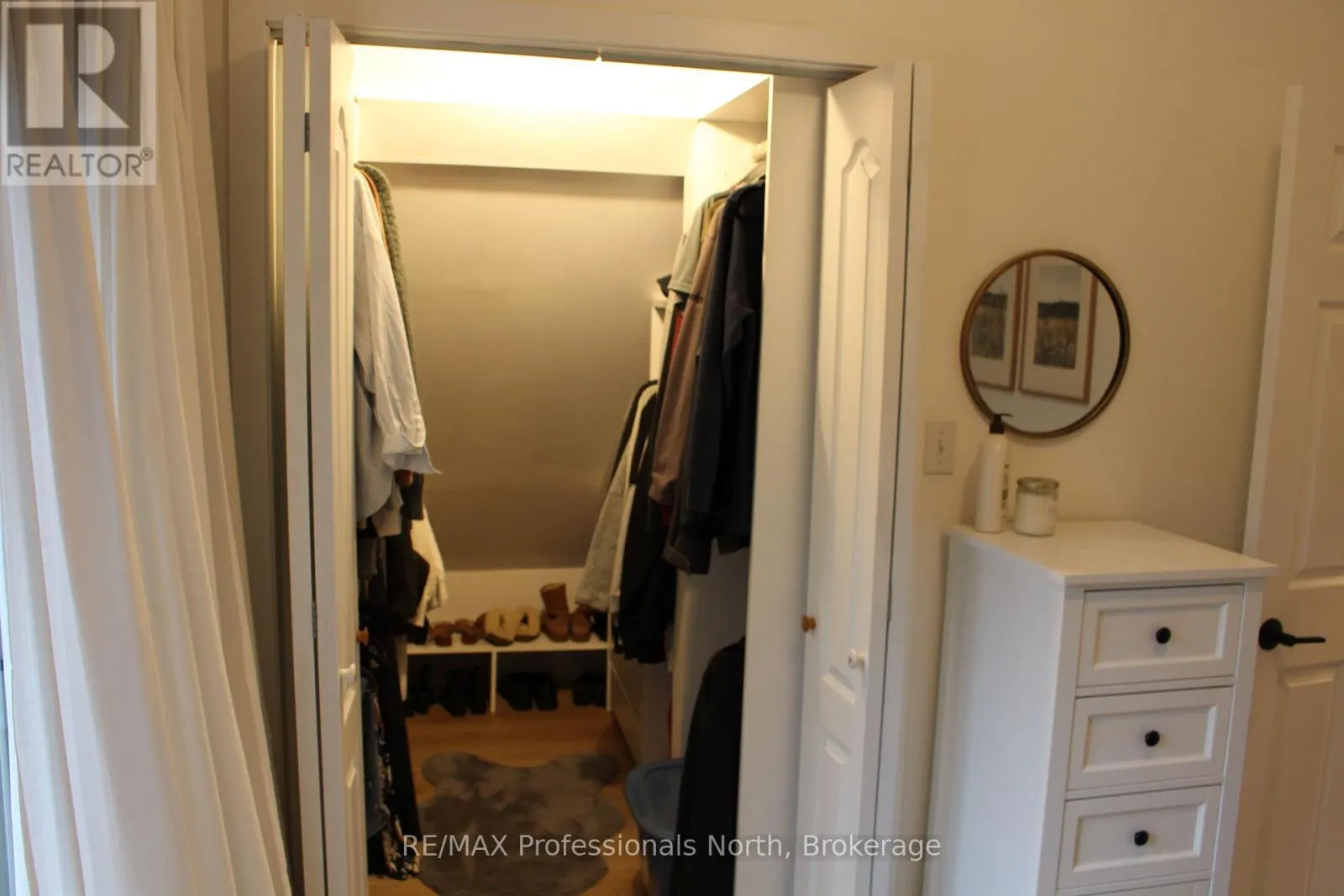 1121 OLD DONALD ROAD N