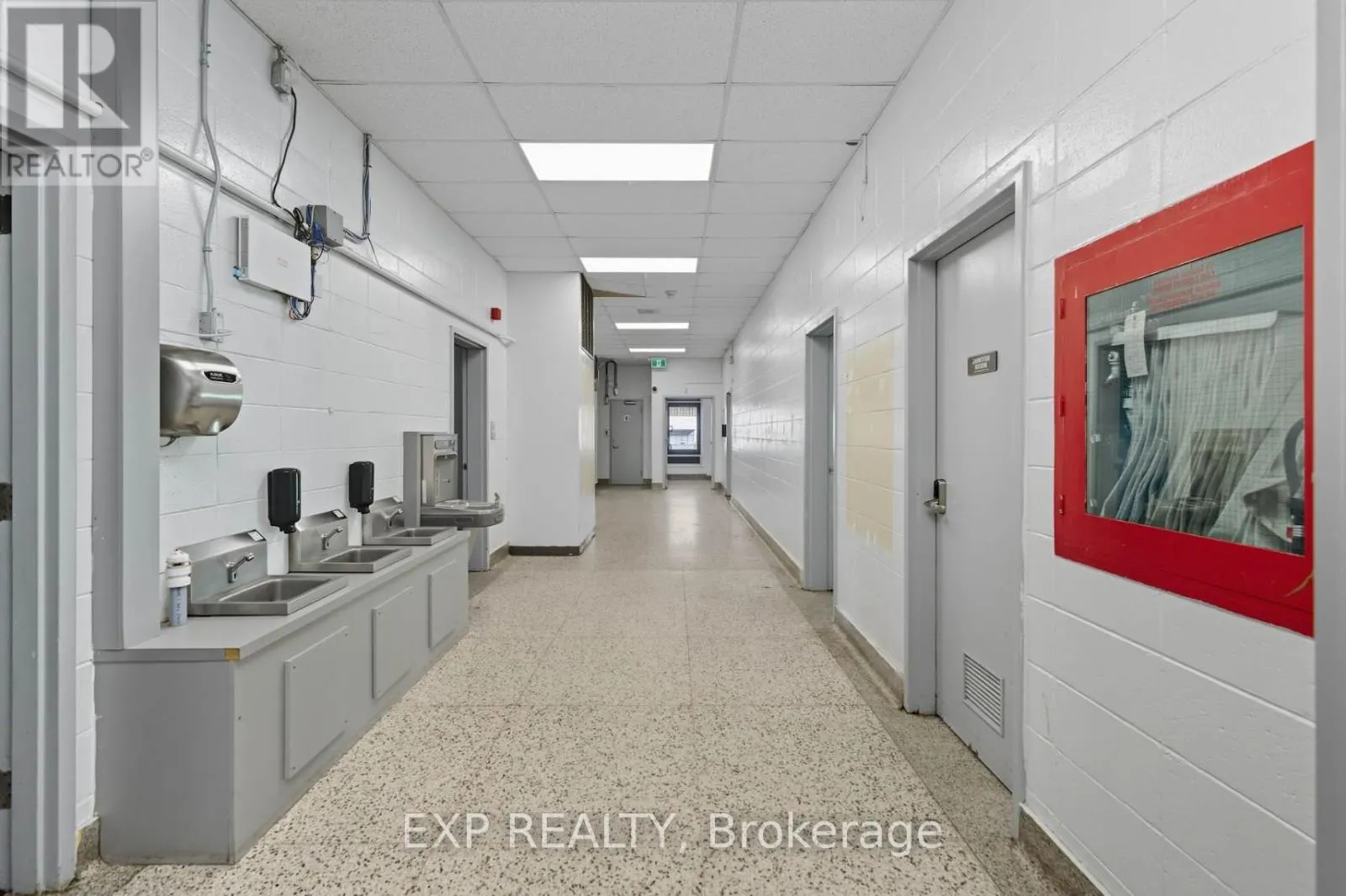 2ND & 3RD FLOOR - 641 SLADEN AVENUE