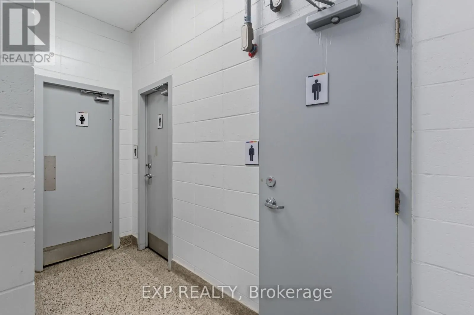 2ND & 3RD FLOOR - 641 SLADEN AVENUE