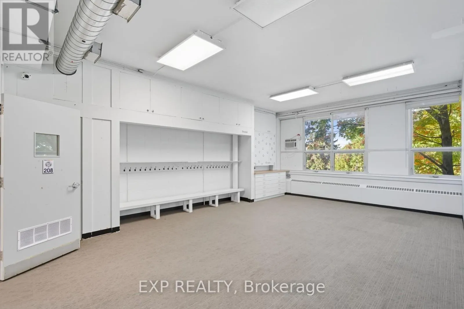 2ND & 3RD FLOOR - 641 SLADEN AVENUE