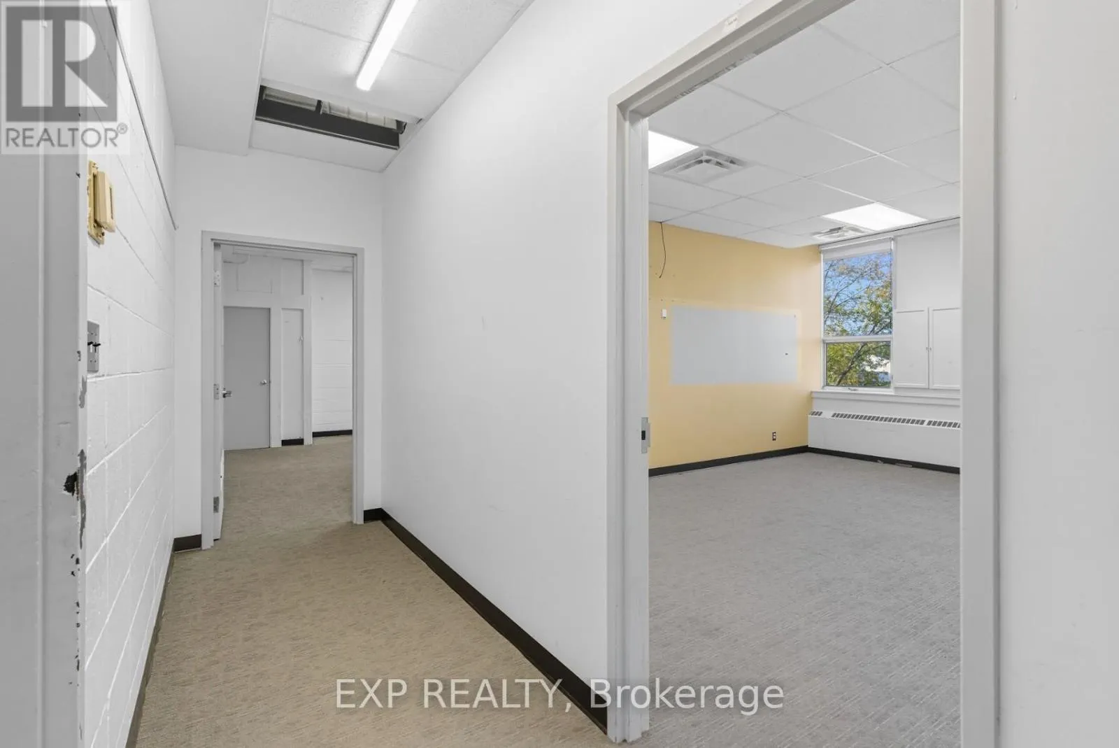 2ND & 3RD FLOOR - 641 SLADEN AVENUE
