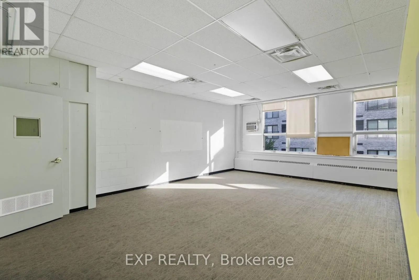 2ND & 3RD FLOOR - 641 SLADEN AVENUE