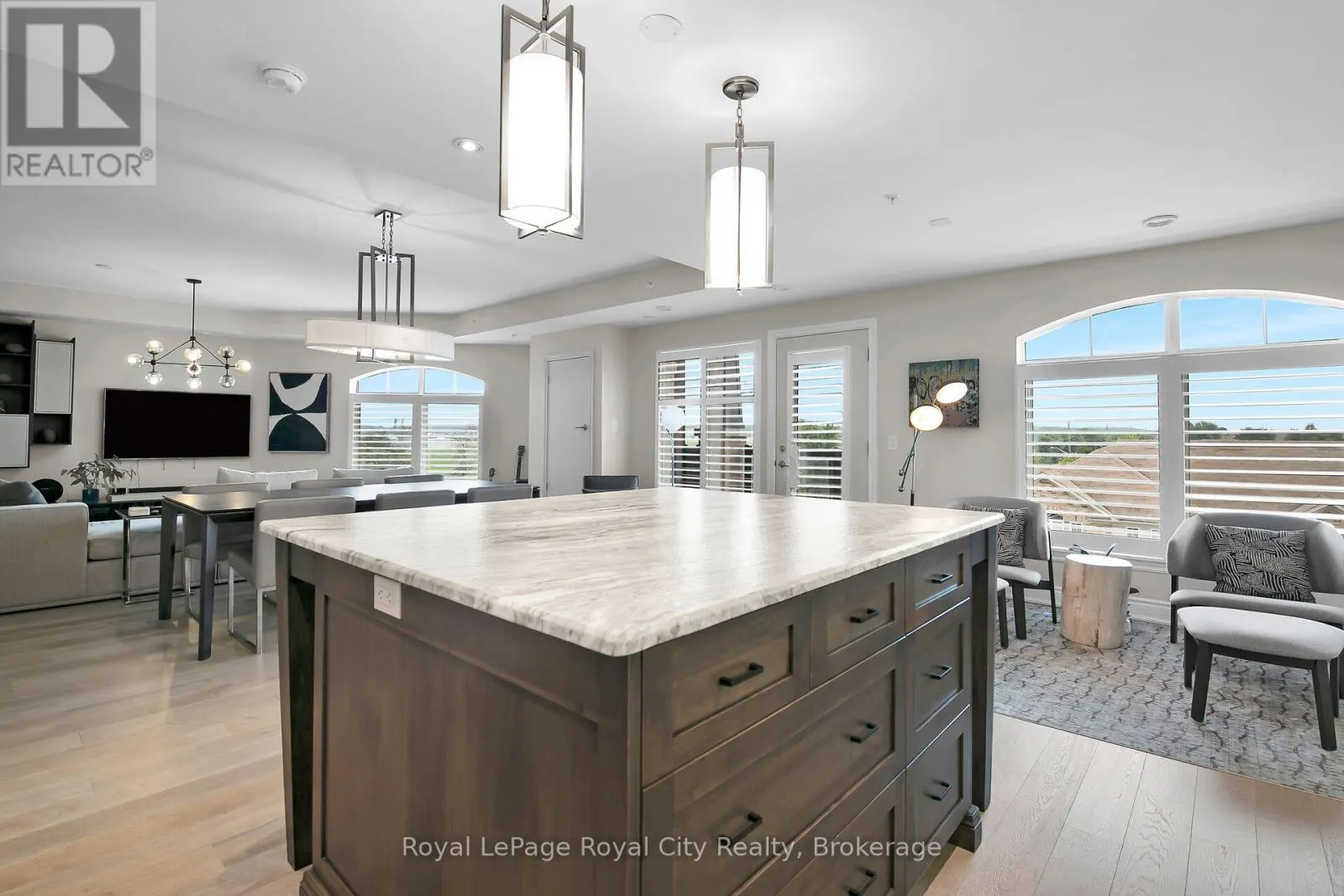 408 - 106 BARD BOULEVARD, #408