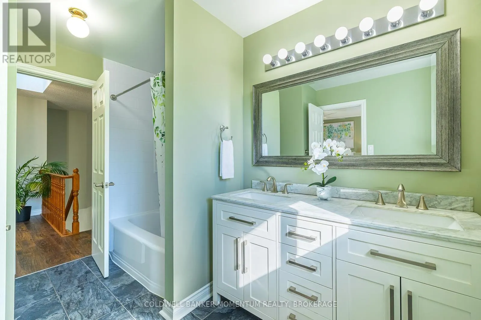 17 - 275 PELHAM ROAD, #17