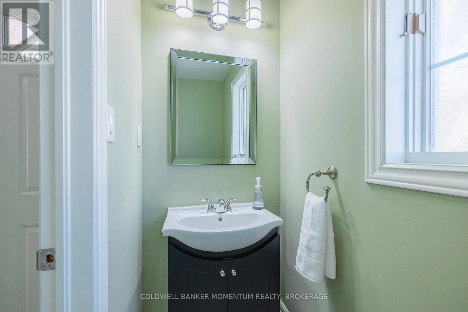 17 - 275 PELHAM ROAD, #17