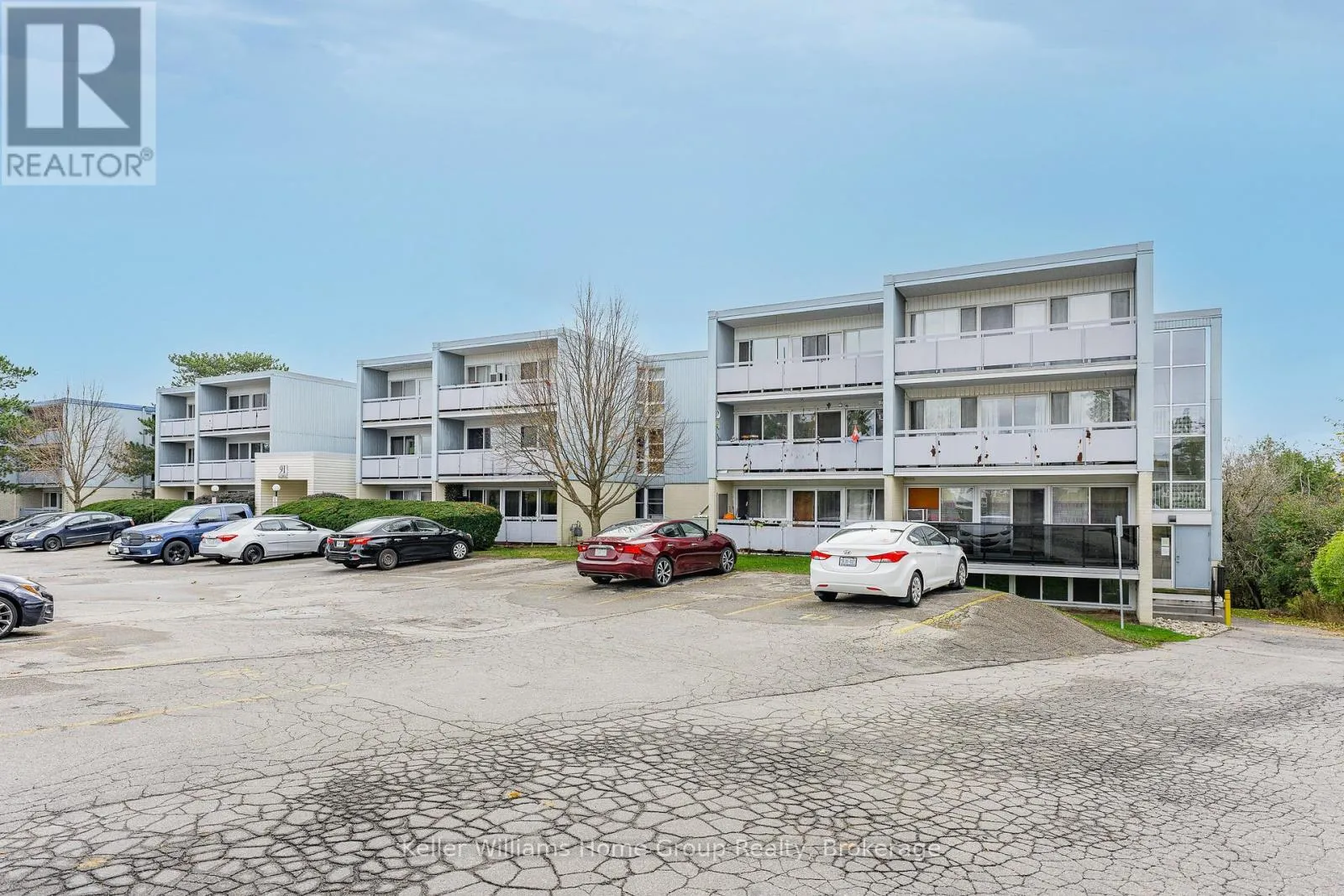 408 - 91 CONROY CRESCENT, #408