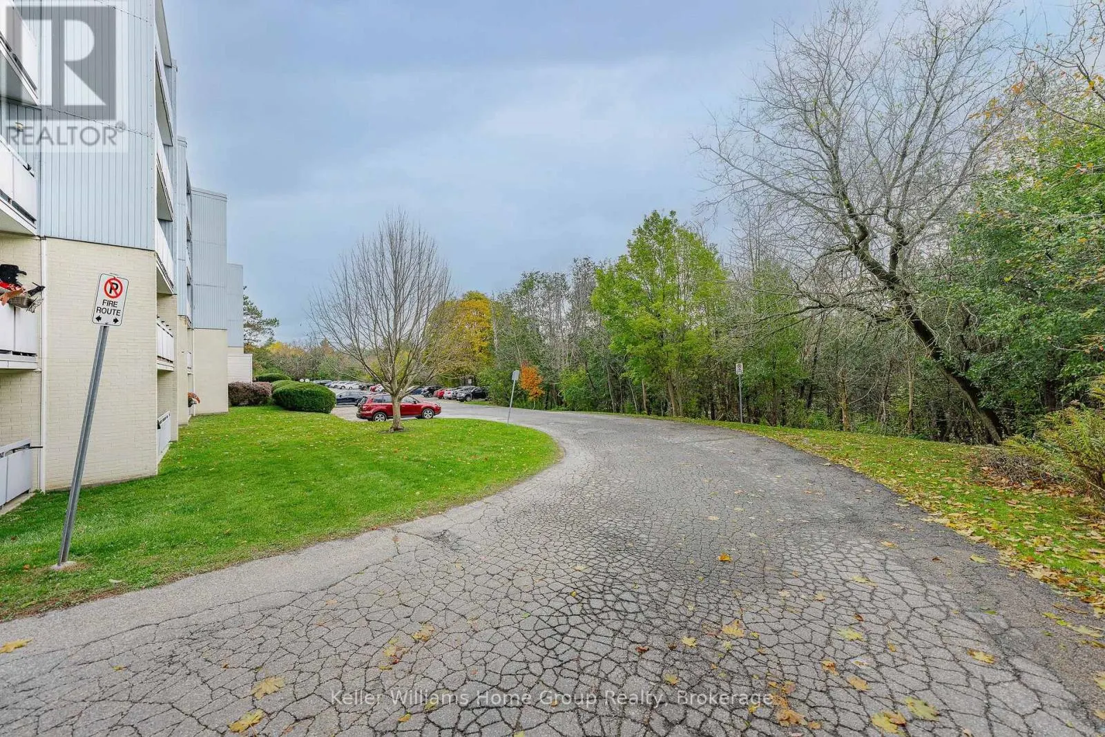 408 - 91 CONROY CRESCENT, #408