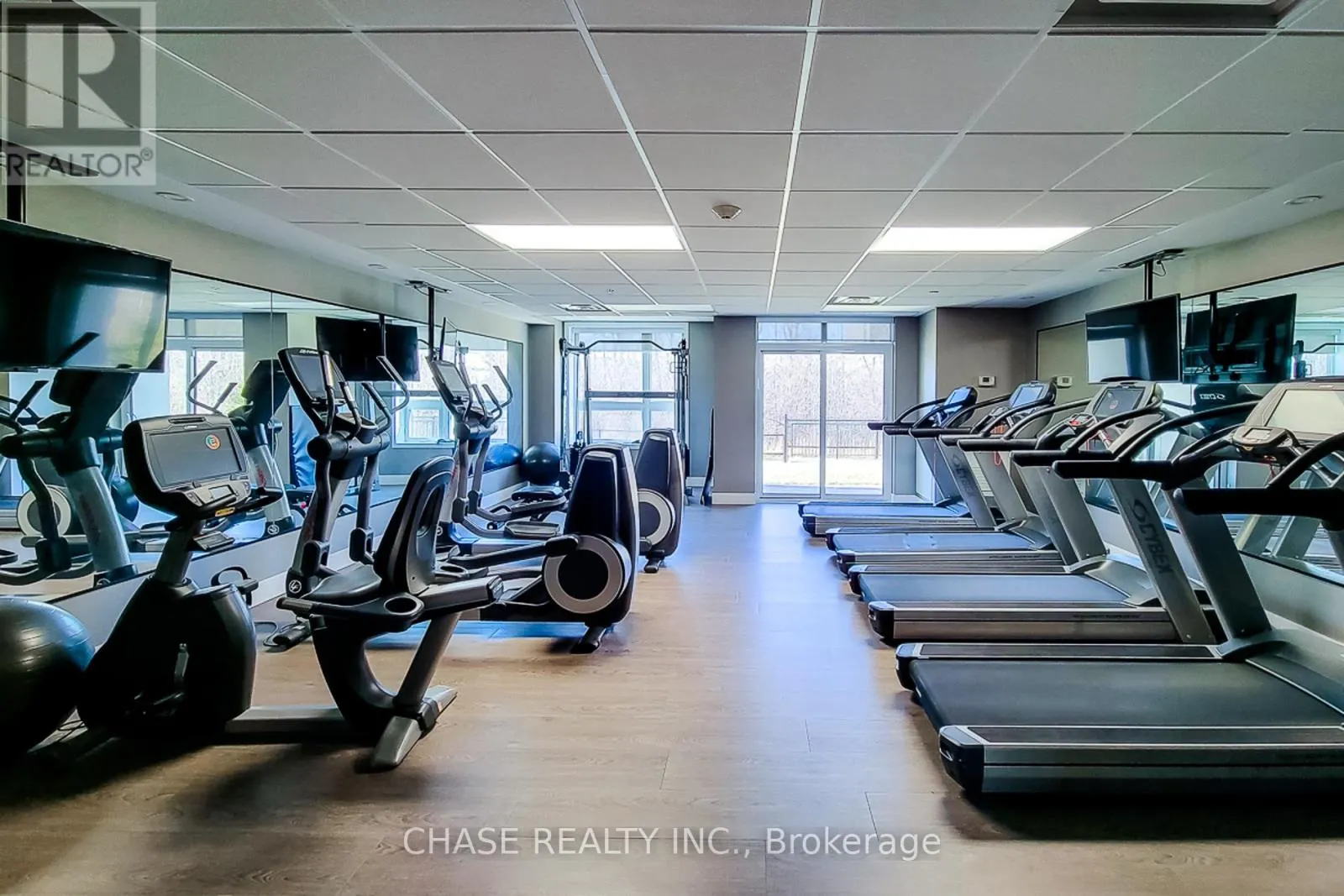 638 - 125 SHOREVIEW PLACE