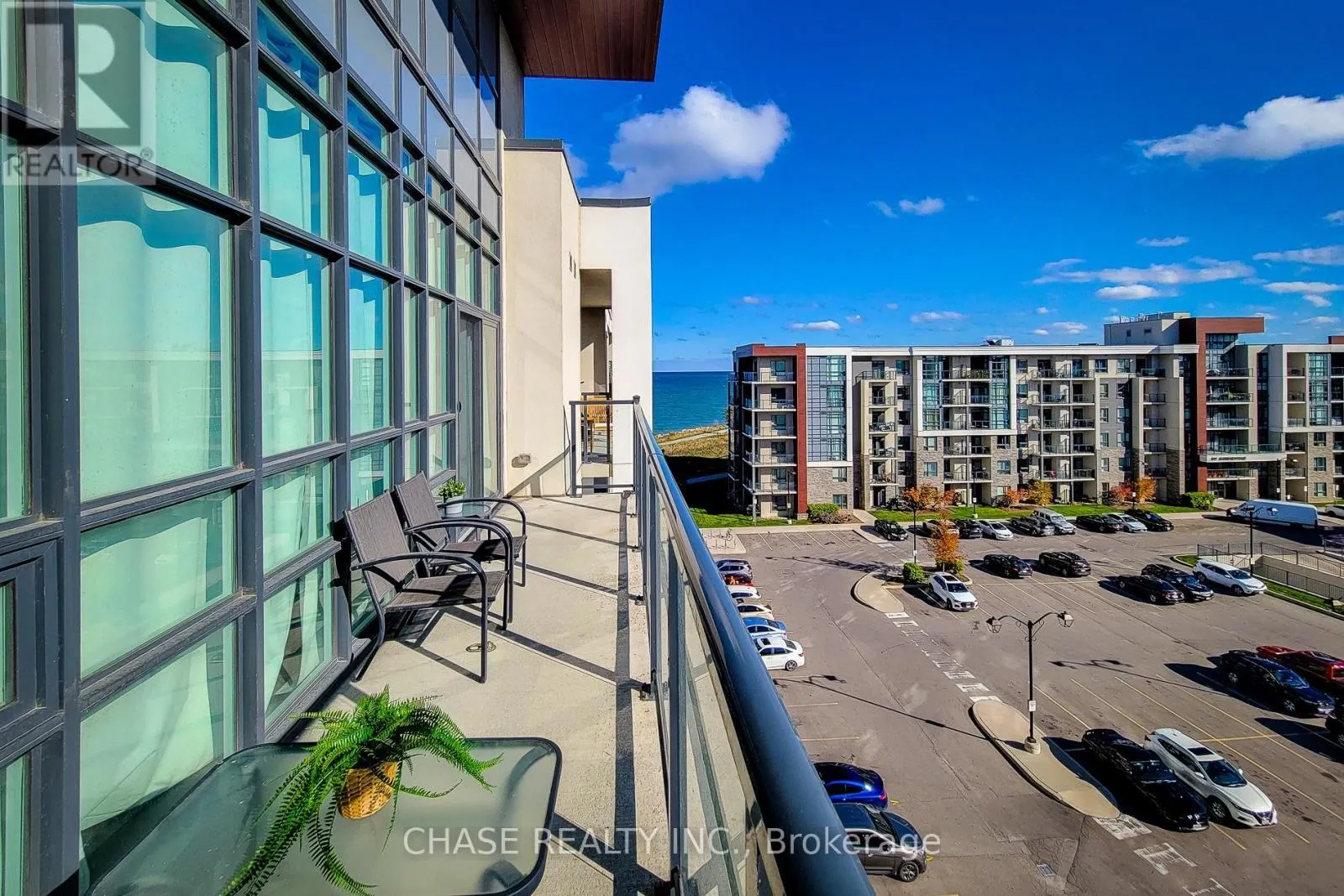 638 - 125 SHOREVIEW PLACE